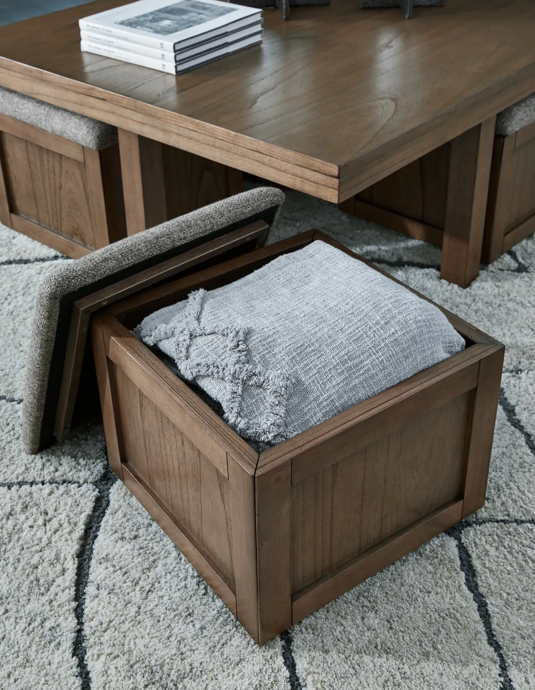 Hot American Furniture Galleries Boardernest Coffee Table with 4 Stools