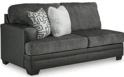 Best American Furniture Galleries Brixley Pier 2-Piece Sectional With Chaise