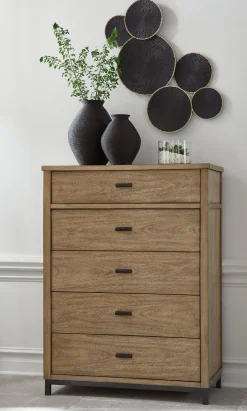 Outlet American Furniture Galleries Tomtyn Chest